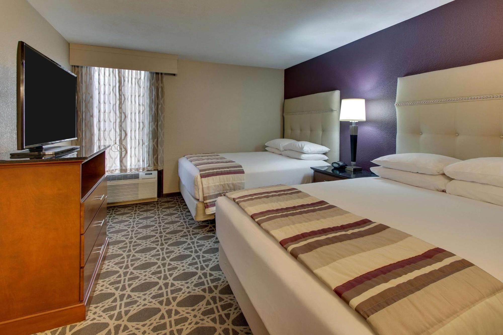 Drury & Hotel