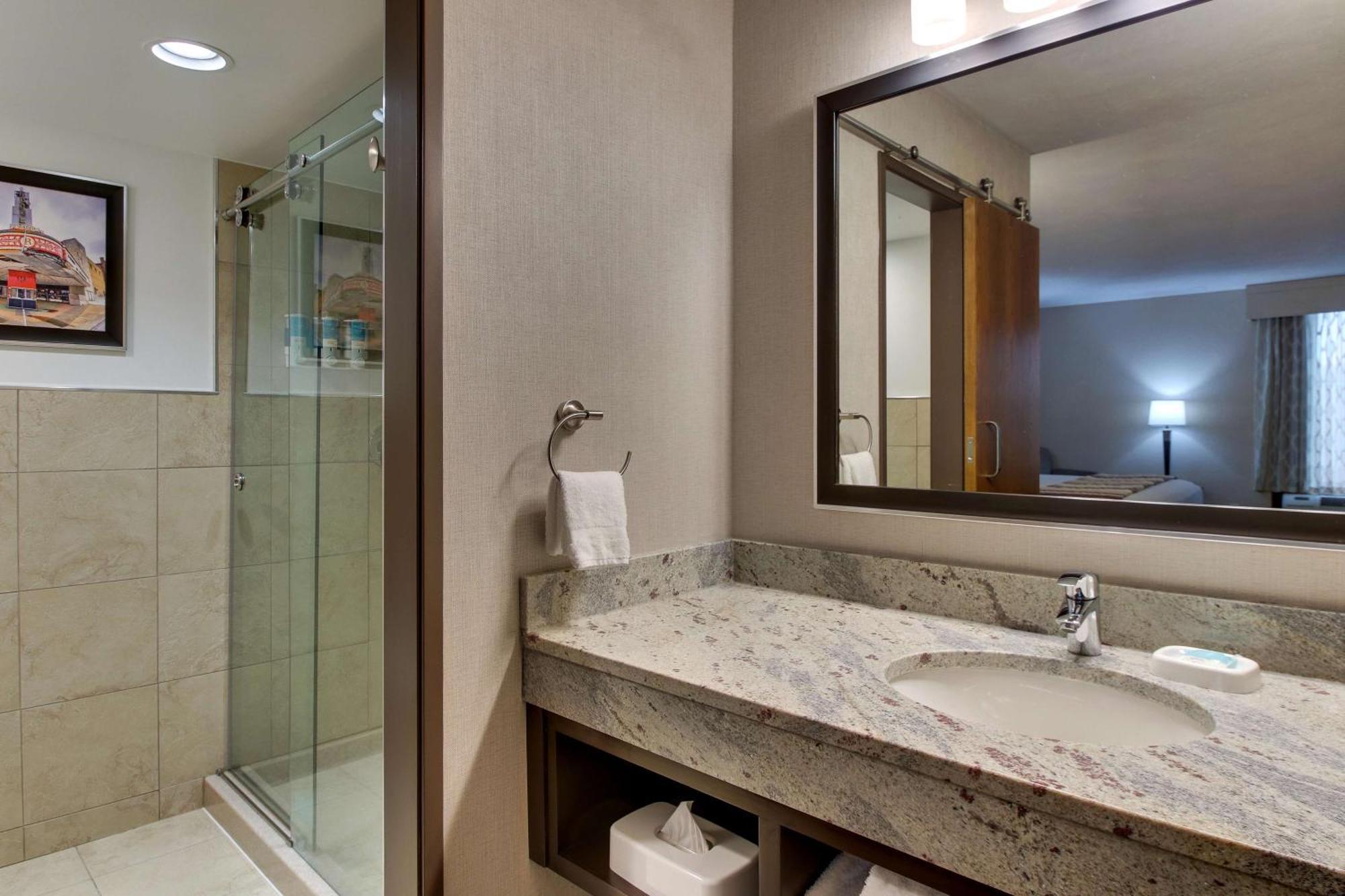 Hotel Drury &