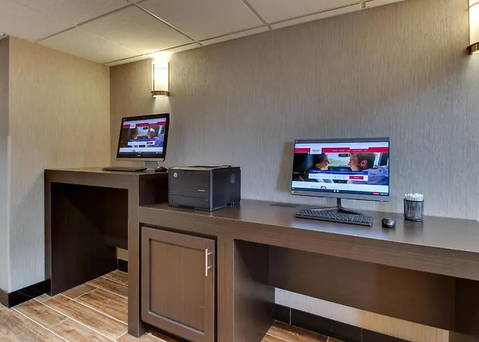Drury Inn & Suites Poplar Bluff