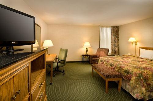 Drury & Hotel