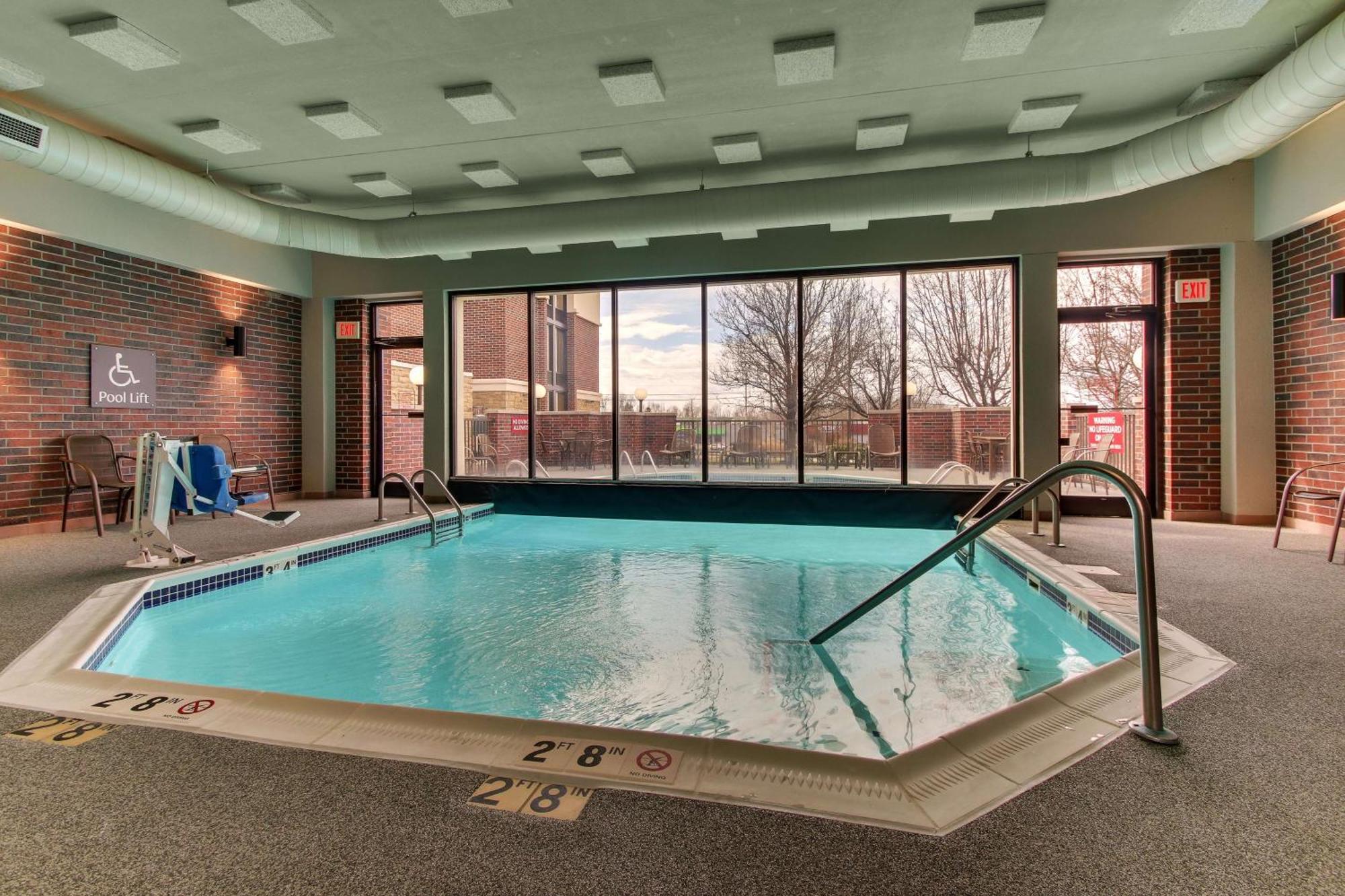 Drury & Hotel Poplar Bluff