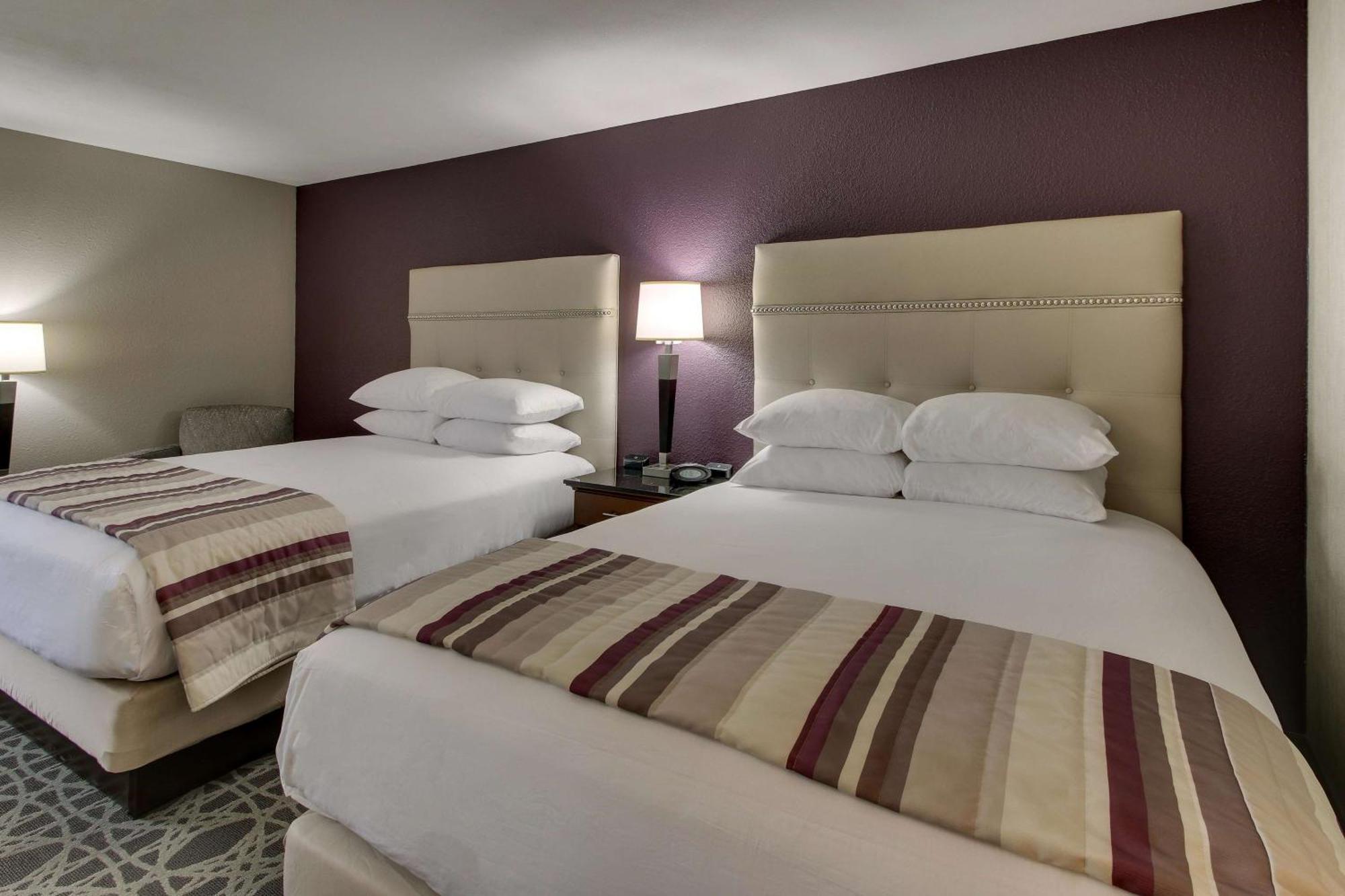 Drury & Hotel 3*