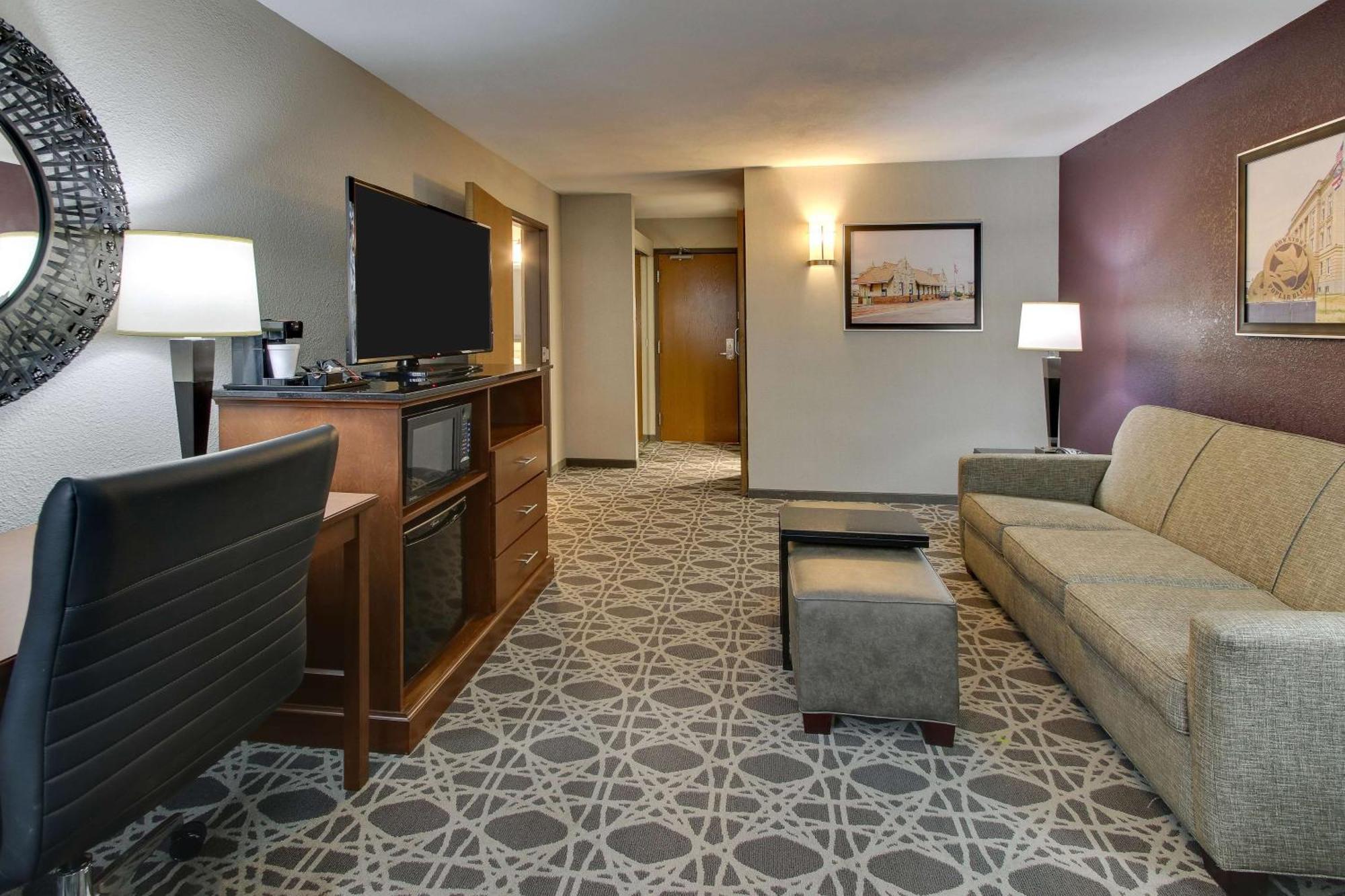 Drury & Hotel 3*